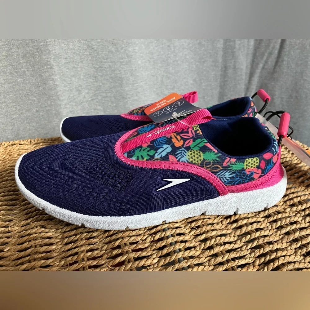 NWT - Speedo Kids' Water Shoes - Size Medium (2-3)